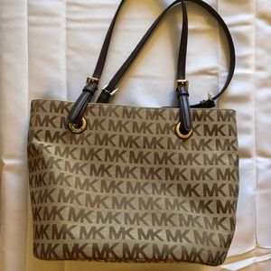Michael Khors handbag